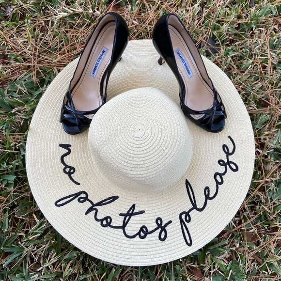 Manolo Blahnik Shoes - Manolo Blahnik Black heels sz. 37